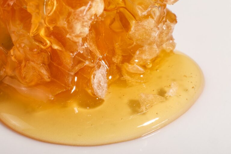 The Ultimate Guide to Natural Ingredients in Skincare